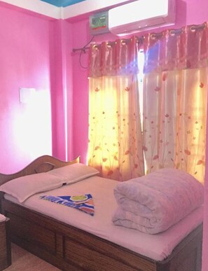 Minibar, fer et planche à repasser, Wi-Fi gratuit