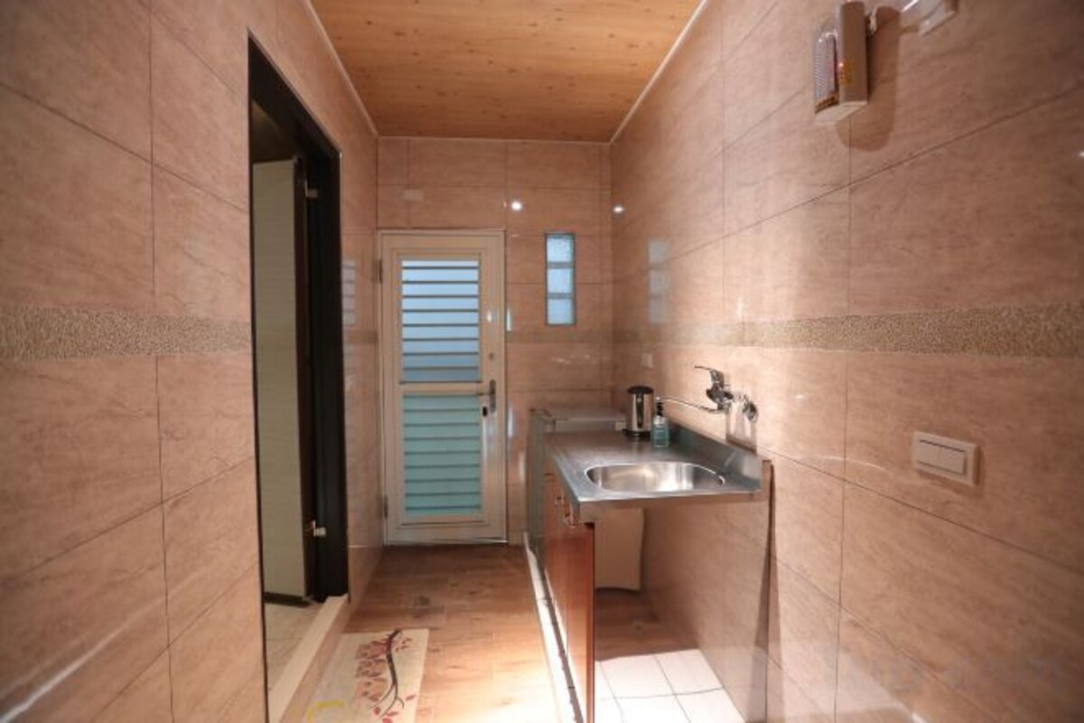 Bathroom | Shower, free toiletries, hair dryer, slippers