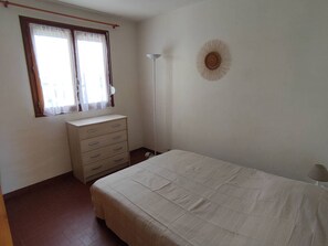 2 bedrooms