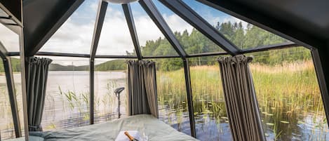 Exclusive Room, 1 Double Bed | Blackout curtains, WiFi, bed sheets