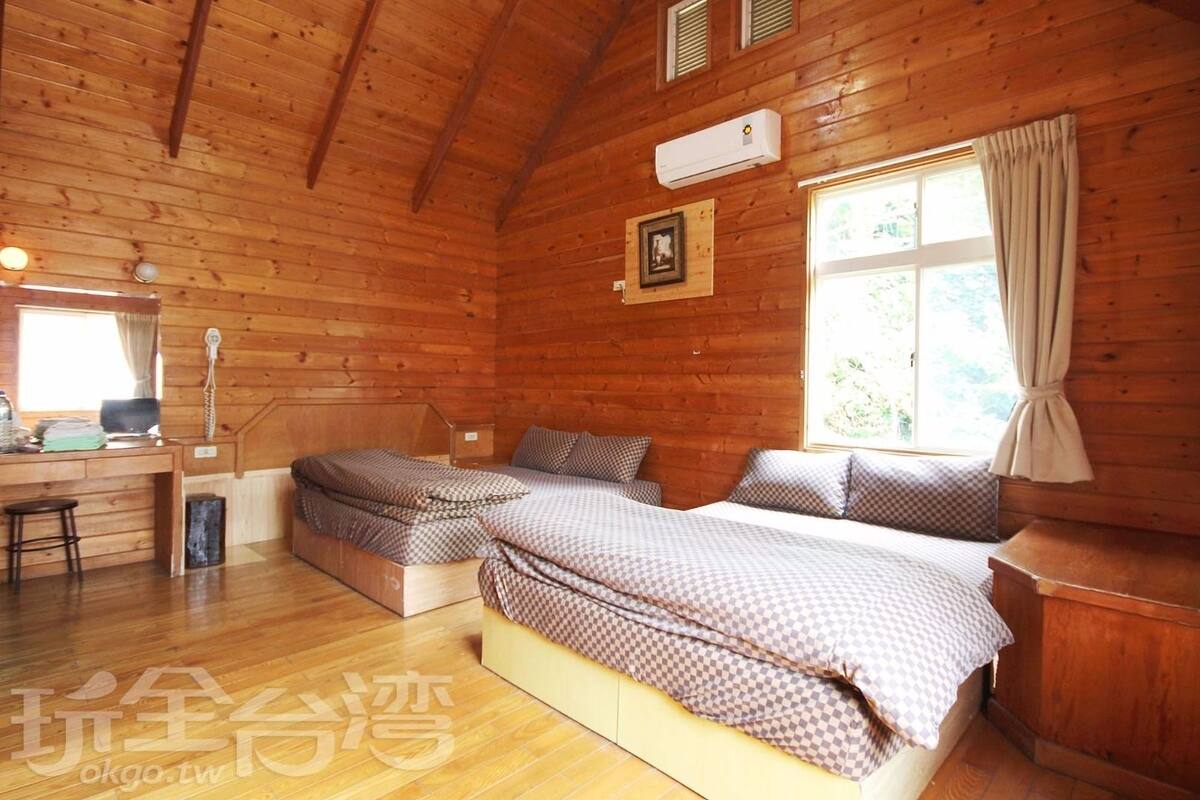 Desk, blackout curtains, free WiFi, bed sheets