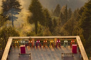 Bed In 6 Bed Mixed Non-AC Dormitory Room With Shared Bathroom | Terrasse/patio