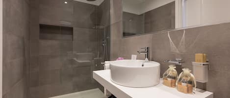 Standard-Doppelzimmer | Badezimmer