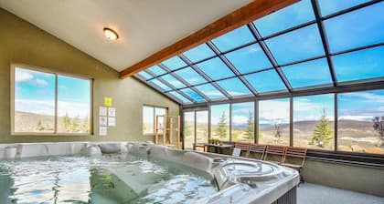 Browns Canyon Lodge - with an Indoor Hot Tub and Game Room-