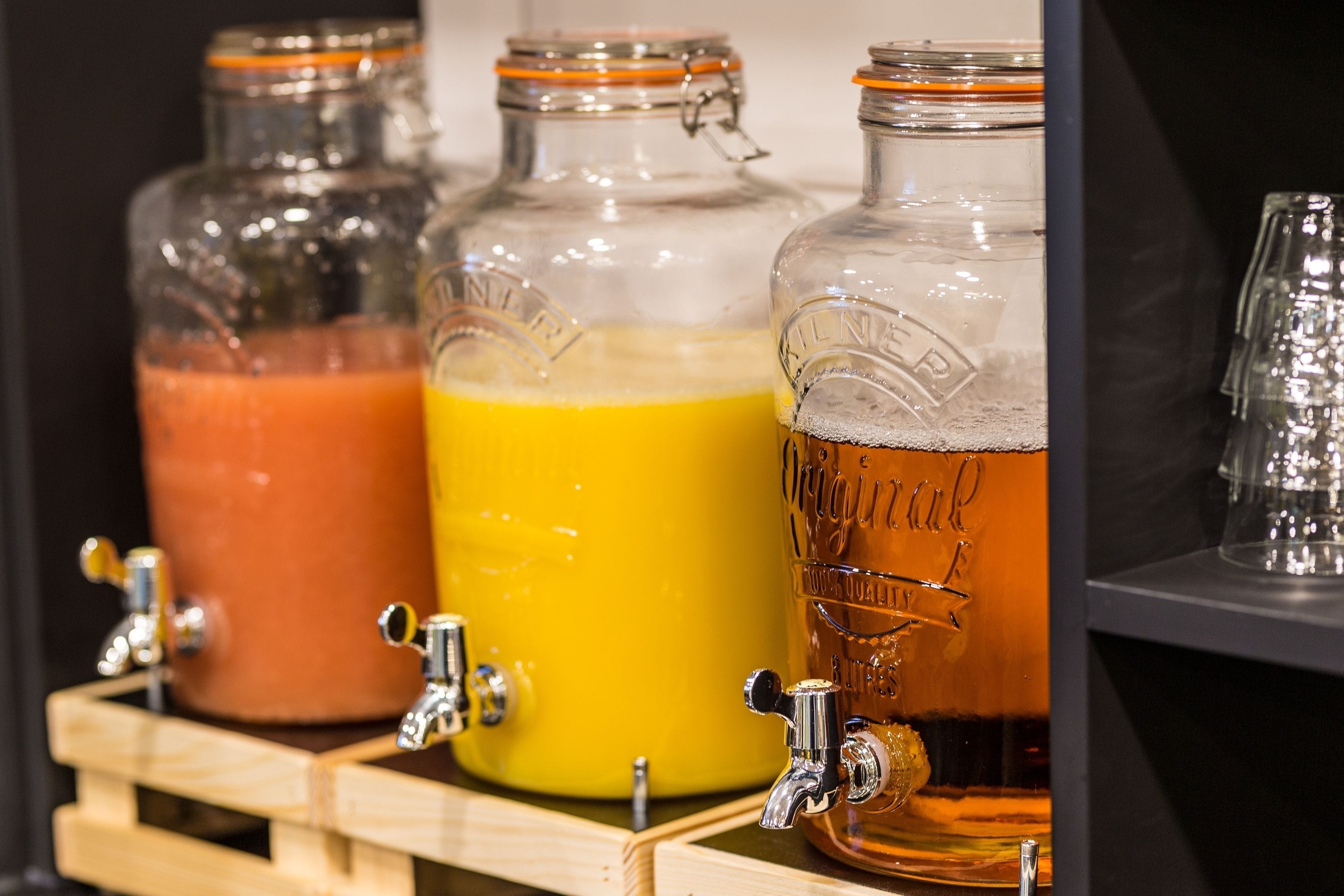 daily to-go breakfast (eur 19.00 per person)