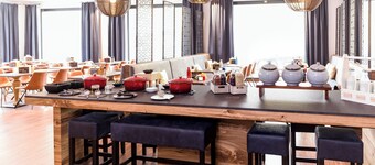 Holiday Inn - the niu, Saddle Furth by IHG