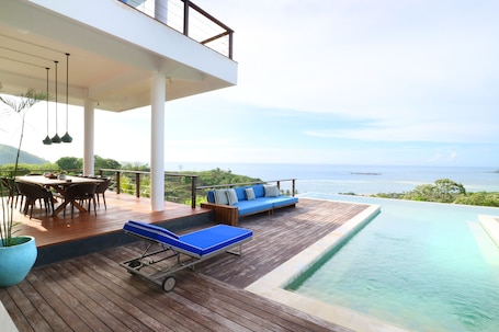 Außenpool, Infinity-Pool