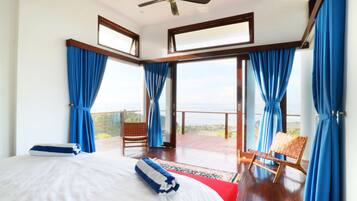 Premium bedding, in-room safe, desk, iron/ironing board