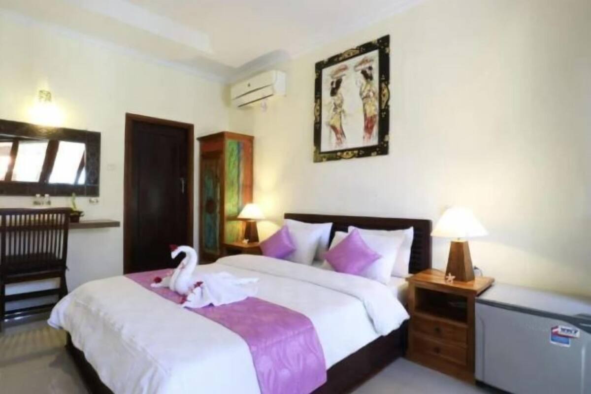 In-room safe, desk, free WiFi, bed sheets