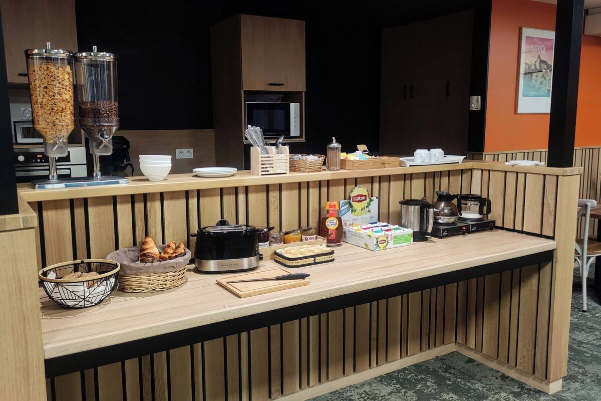 daily buffet breakfast (eur 7.5 per person)