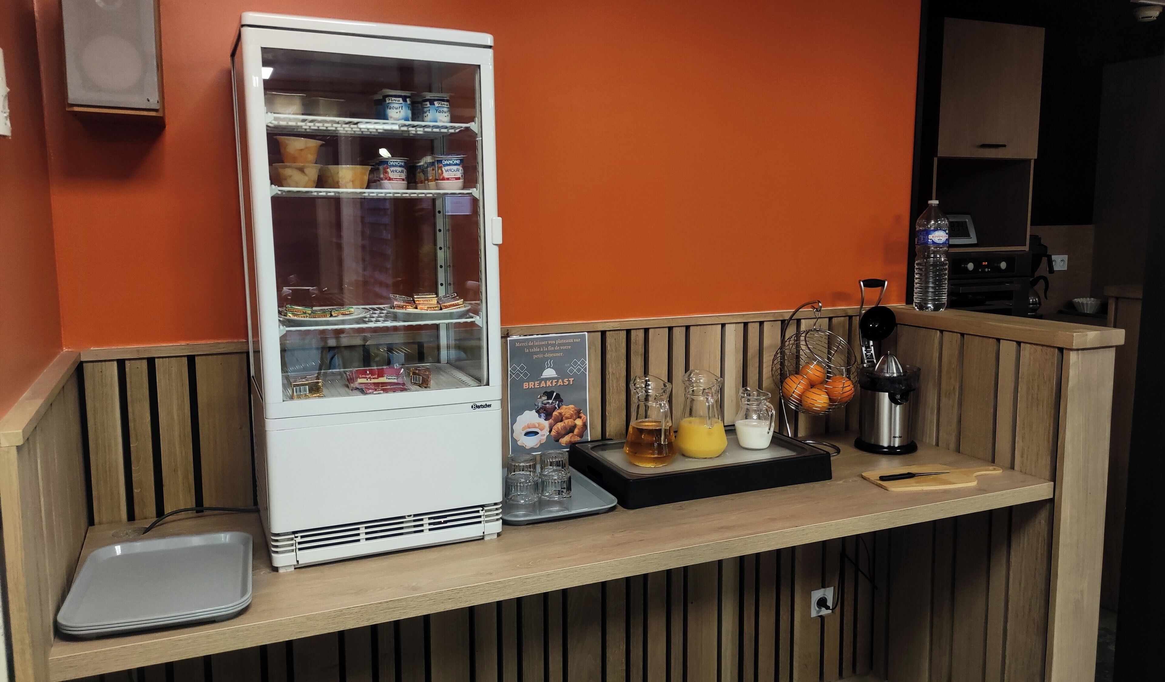 daily buffet breakfast (eur 7.5 per person)