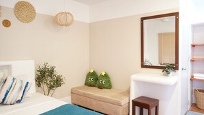 Deluxe Double Room, Balcony | In-room safe, blackout drapes, soundproofing, free WiFi - Yoghurt Home (Ko Pha-ngan)