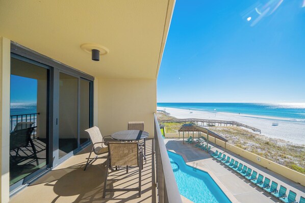 Outdoor dining - Phoenix I…One Bedroom…Beach Front Condo (Orange Beach)