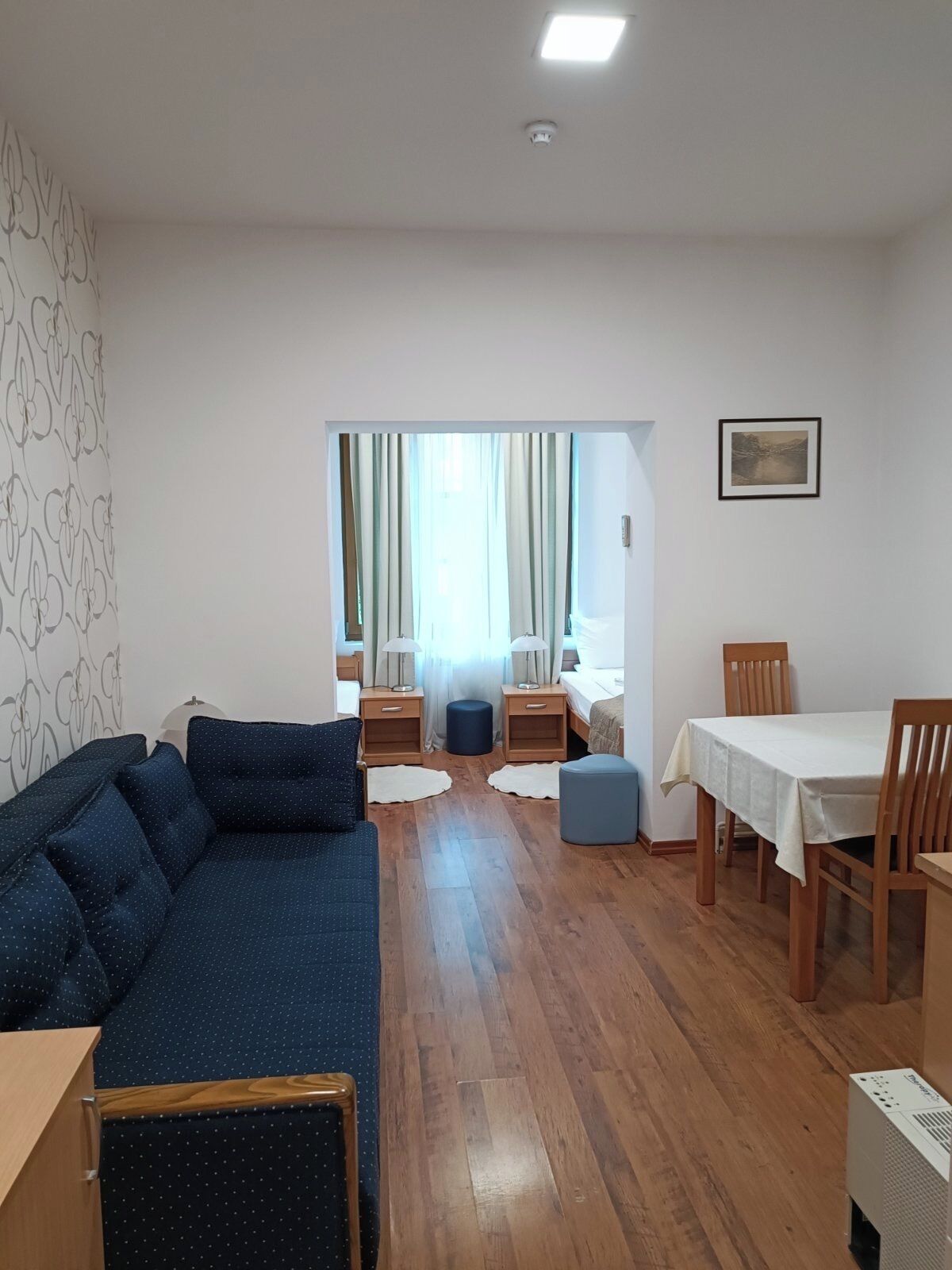 Studio | Minibar, brankas, dan dilengkapi dengan perabotan berbeda-beda