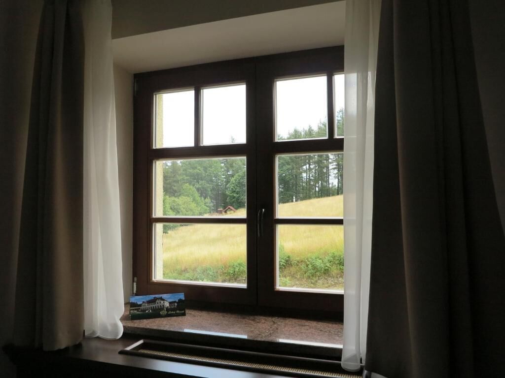 Bàn, truy cập Internet không dây miễn phí 