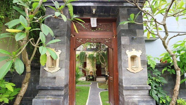 Unclassified image, 1 of 26, button - Raddeyapa Guest House (Tibubeneng)