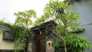 Unclassified image, 4 of 26, button - Raddeyapa Guest House (Tibubeneng)