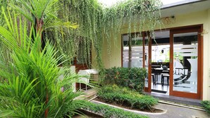 Unclassified image, 5 of 26, button - Raddeyapa Guest House (Tibubeneng)