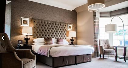 Dumfries Arms Hotel