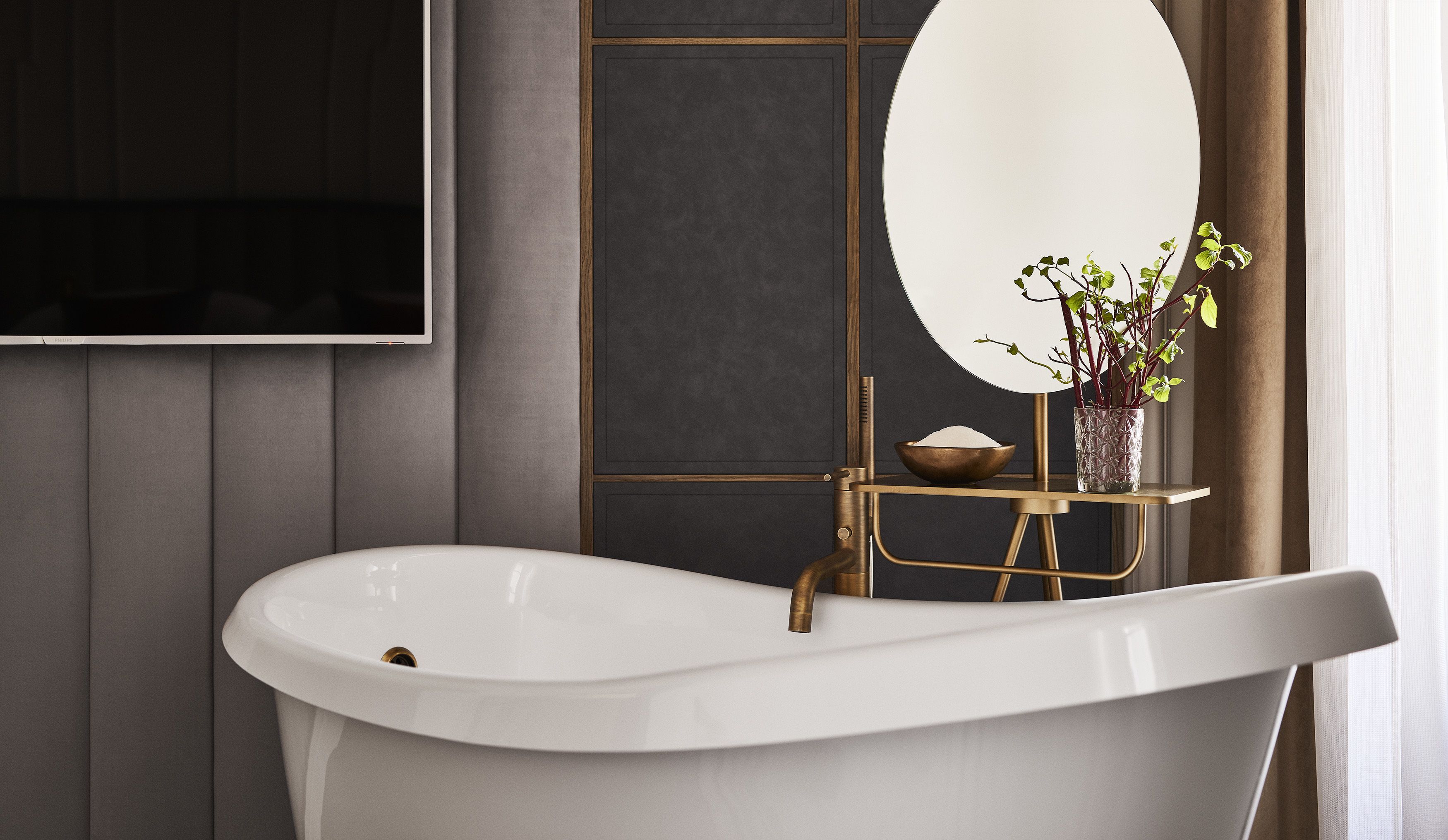 1 bedroom, egyptian cotton sheets, premium bedding, down duvets