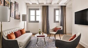 Televisión de pantalla plana de 50 pulgadas con canales por satélite