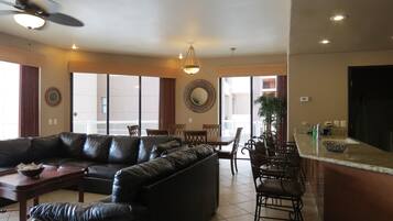 Smart TV, DVD player