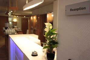 Reception - Hotel am Markt (Karlsruhe)