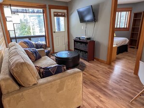 2 chambres, fer et planche à repasser, lit parapluie, Wi-Fi gratuit