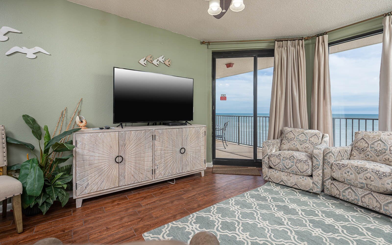 Télévision à écran plat