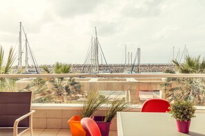 Premium appartement, 3 slaapkamers, uitzicht op zee | Uitzicht op strand/zee