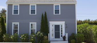 Beautifully furnished & impeccably maintained 5 bed, 3 1/2 bath Nantucket home 