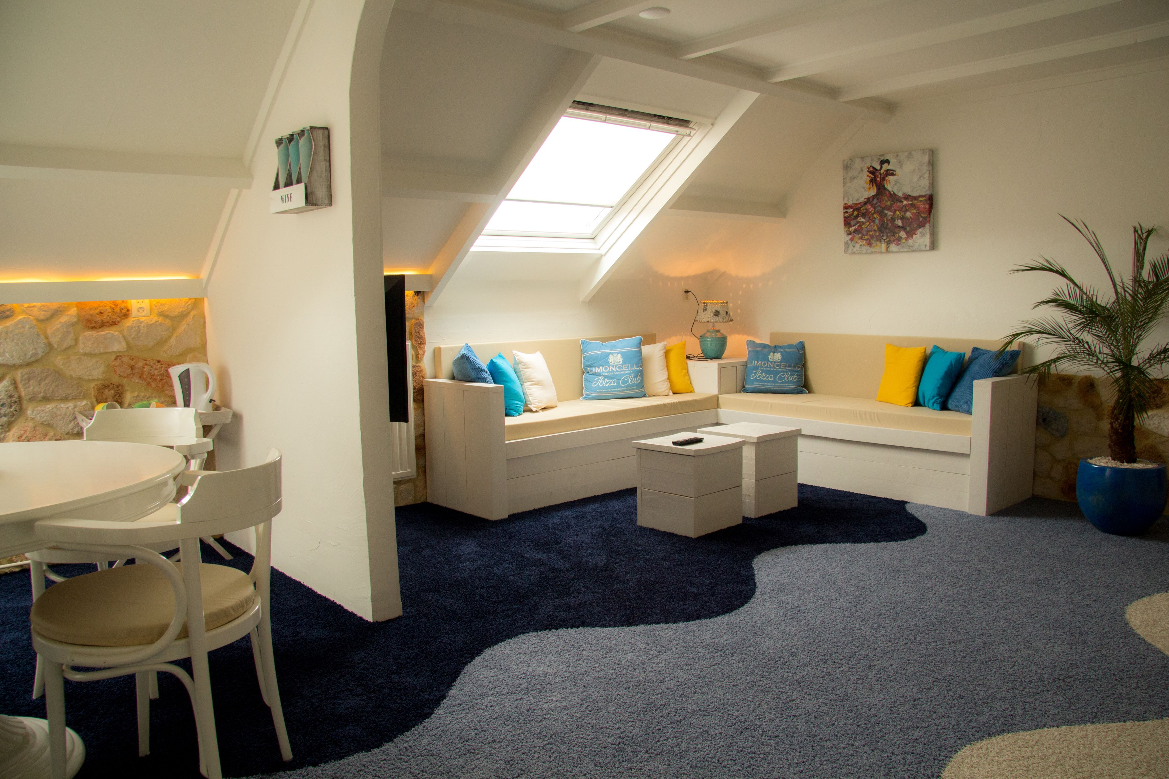 family apartment, 3 bedrooms | living area | flat-screen tv