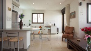 Comfort Apartment, 1 Bedroom | Private kitchen - Cosy 1BR near Beach by FeelHome (Tel Aviv)