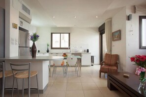 Comfort Apartment, 1 Bedroom | Private kitchen