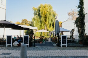 Buiten dineren