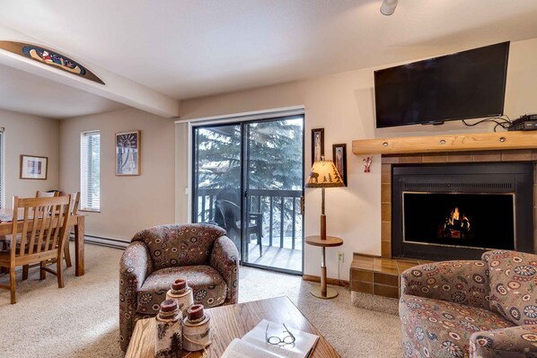 TV, fireplace, DVD player