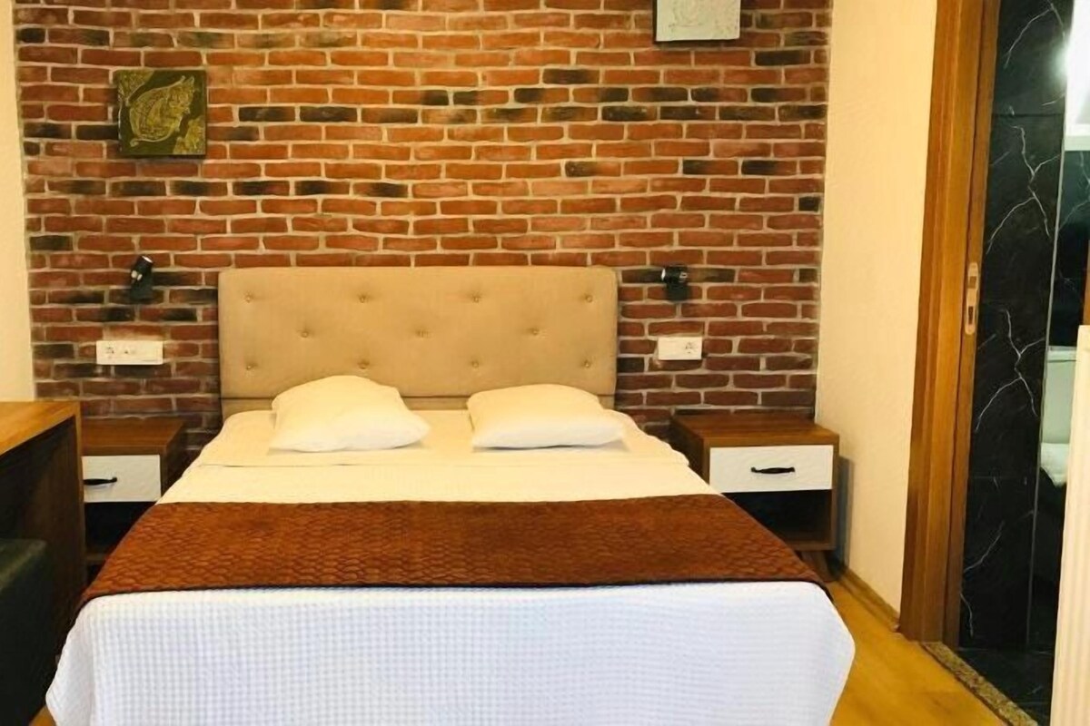 Minibar, in-room safe, desk, soundproofing