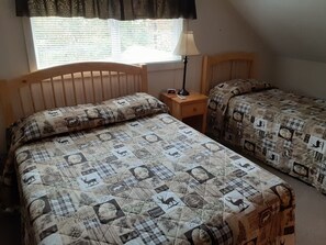 3 bedrooms, iron/ironing board, free WiFi, bed sheets