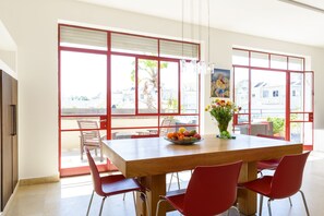 Premium Penthouse, 4 Bedrooms, City View | In-room dining - Amazing Duplex Penthouse with 2 Terraces by FeelHome (Tel Aviv)