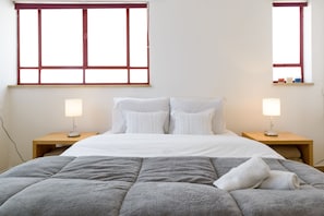 Premium Penthouse, 4 Bedrooms, City View