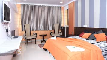 Executive Double Room | Premium bedding, desk, iron/ironing board