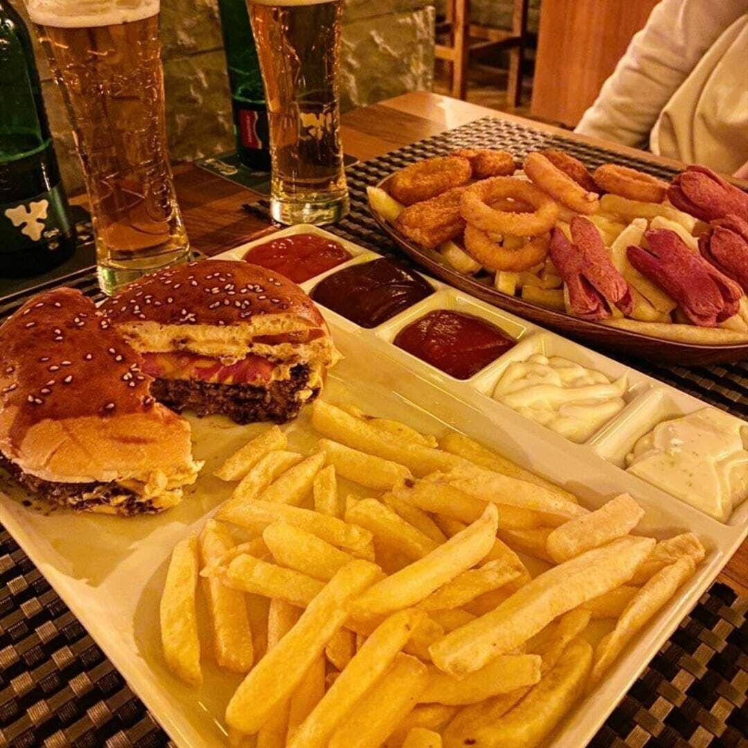 breakfast, lunch and dinner served