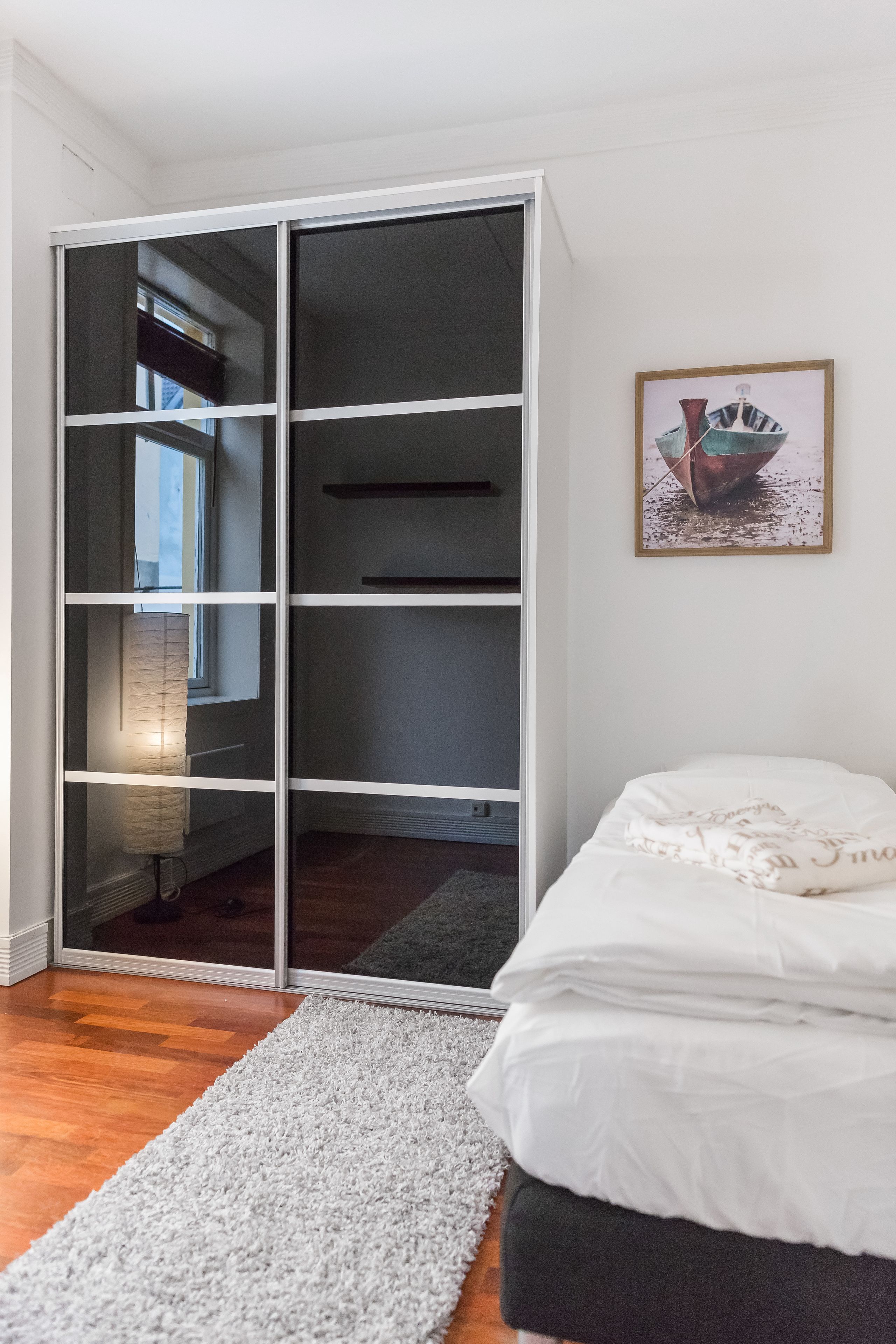 City Apartment, 2 Bedrooms | Room amenity