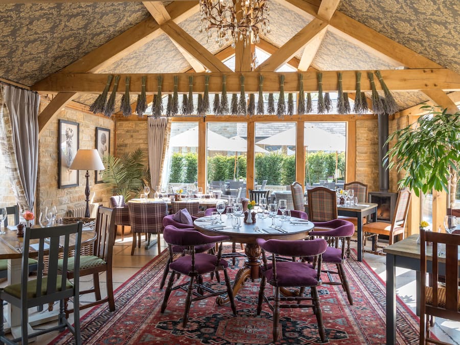 Daily full breakfast (GBP 15 per person)