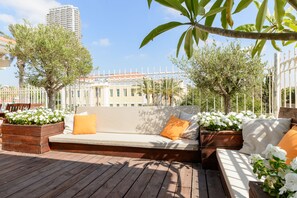 Terrace/patio - Terrace & View on Dallal square by FeelHome (Tel Aviv)