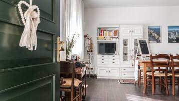 Apartment | In-room dining