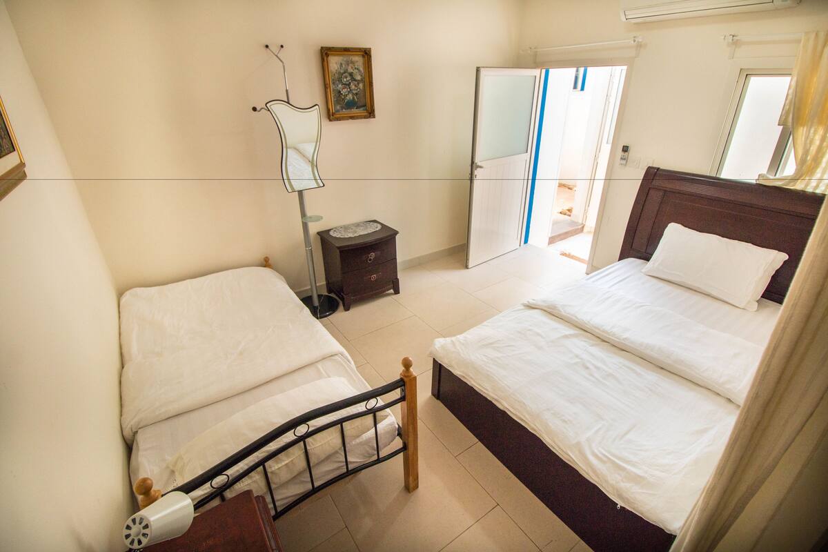 Standard-Einzelzimmer | 1 Schlafzimmer, Schreibtisch, Bügeleisen/Bügelbrett, kostenloses WLAN