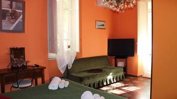 Minibar, bureau, Wi-Fi gratuit, draps fournis