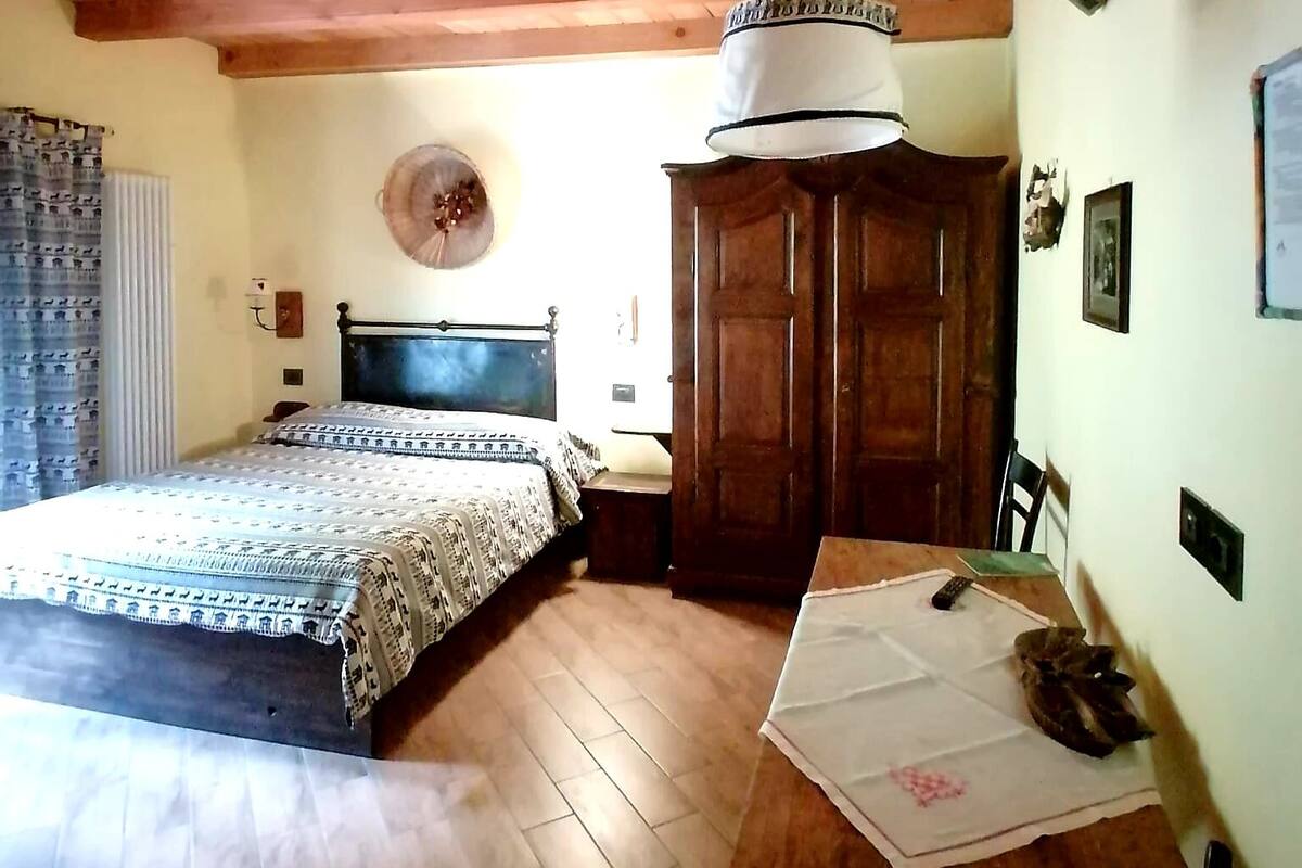 Kamar Klasik, 1 kamar tidur | Selimut bulu angsa, tirai kedap cahaya, dan Wi-Fi gratis