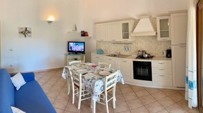 Apartment, 2 Bedrooms | Interior detail